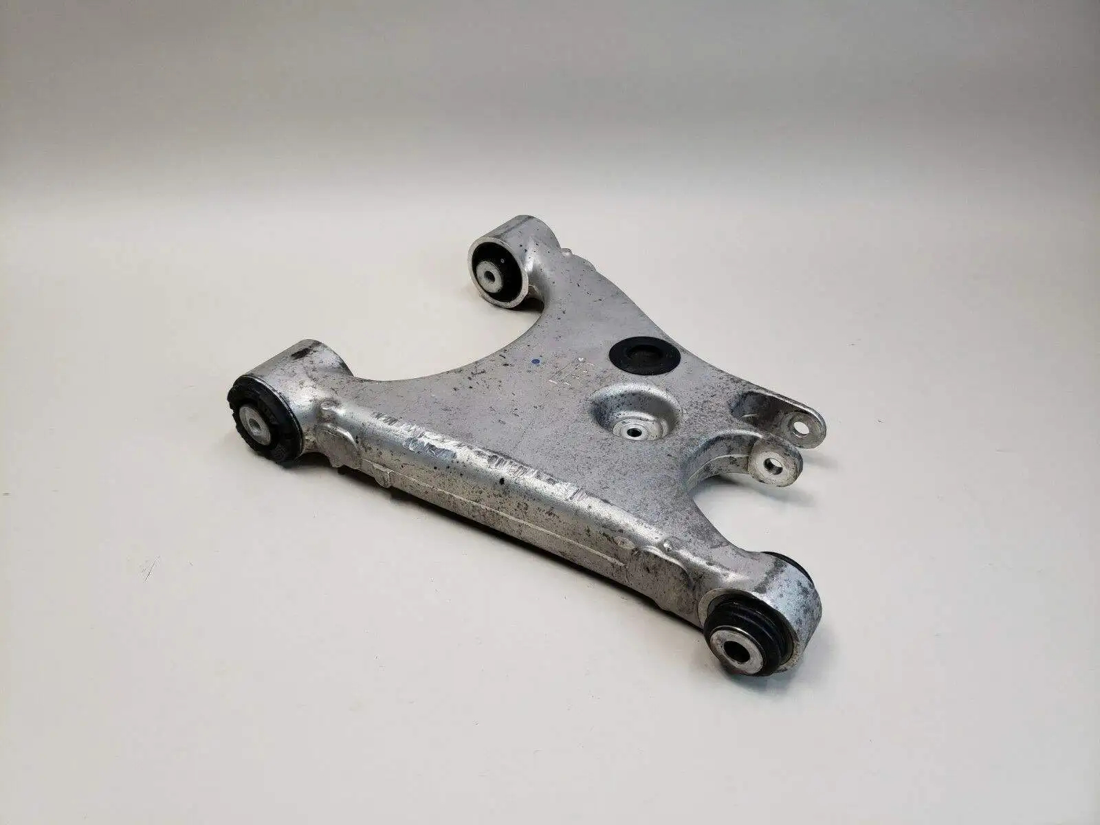GZTY High Quality New Rear Control Arm Suspension Arm for Tesla Model S/X OE 1027451-00-F 6006774-00-B for Tesla Model 3 - Image 3