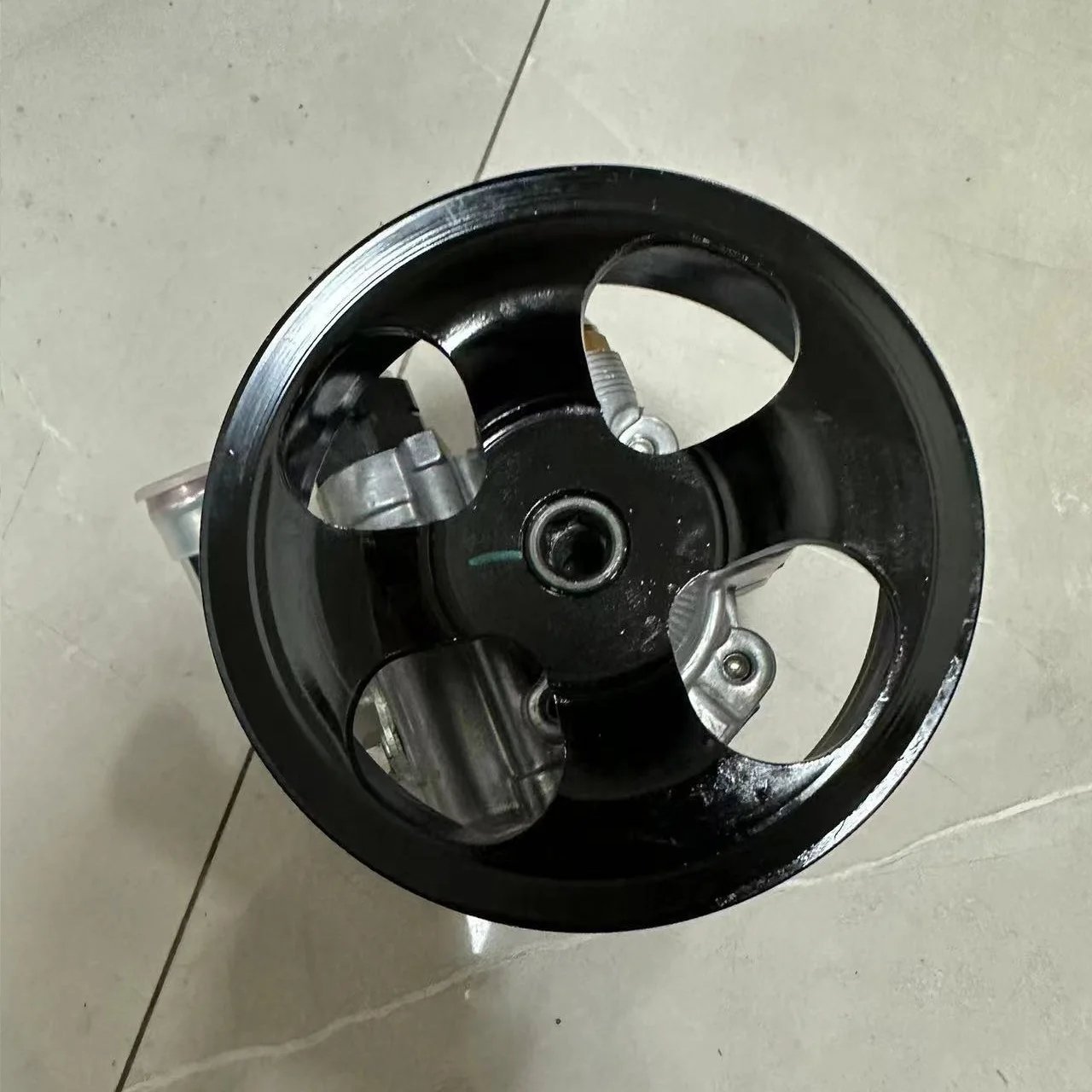 GZTY Favorable Price قطع غيار السيارات Excellent Quality مضخة دركسون لـ Toyota 44320-60360 - الصورة 2